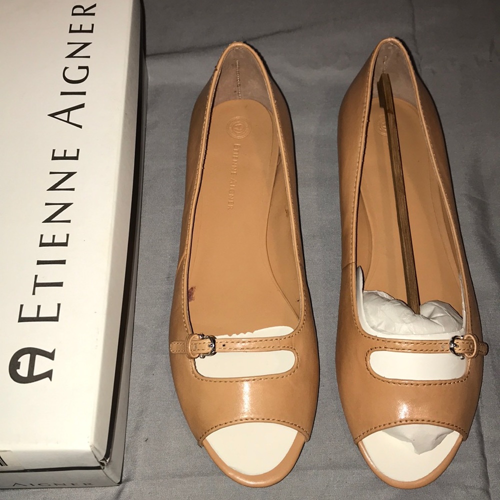 Etienne Aigner Flats